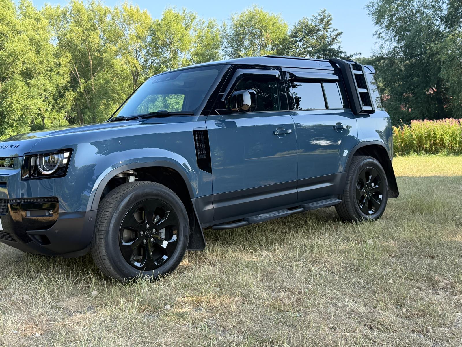 2026 land rover defender SD MHEV